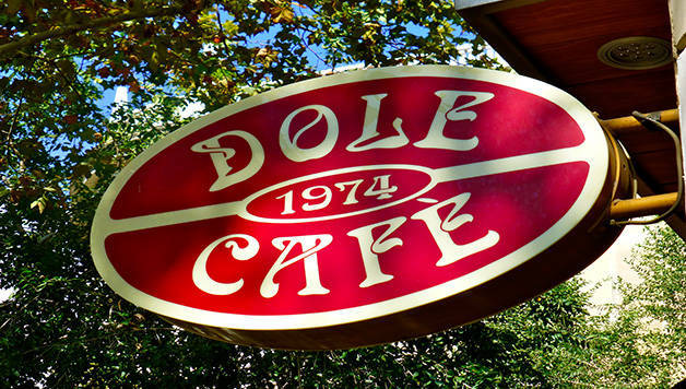 dole-cafe-sign