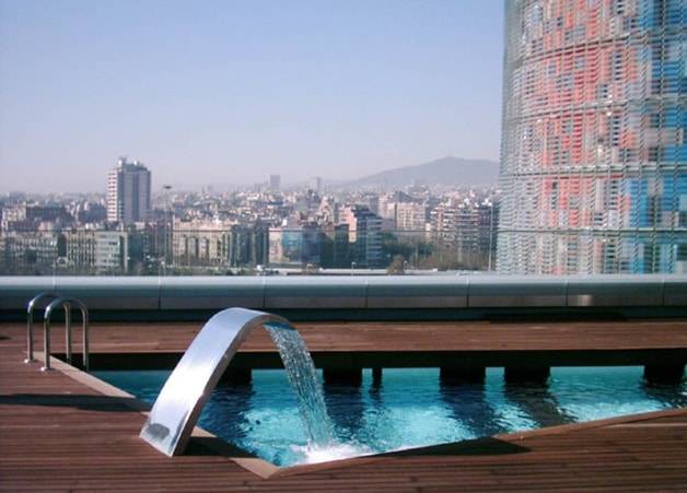 The Gates Diagonal Barcelona pool