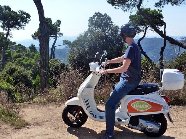 Vesping: great routes for getting around Barcelona by Vespa