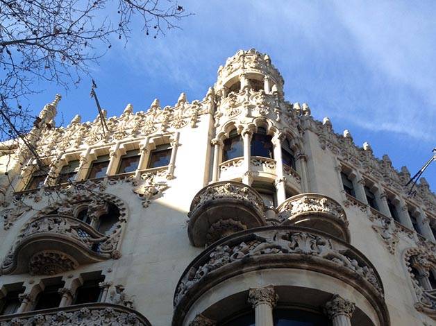 guided tour catalan art nouveau