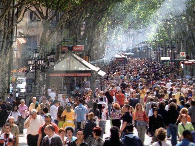 Barcelona Pickpocket Safety Tips - HL Assurance