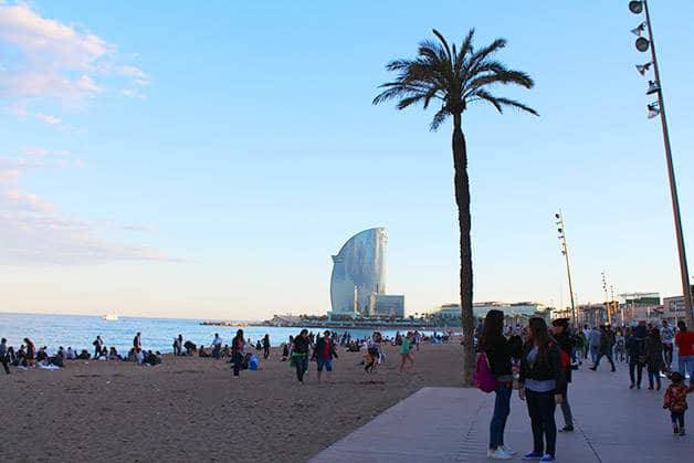 Which is the best season for visiting Barcelona?