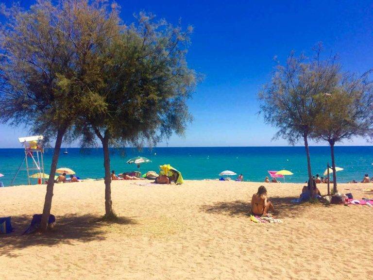 beaches around Barcelona: Badalona