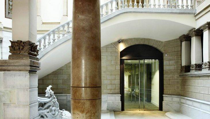 Mapfre Foundation entrance