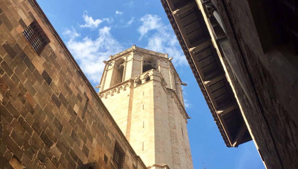 barcelona cathedral exterior