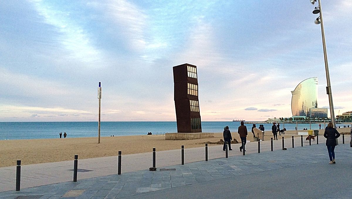 barcelona sculpture