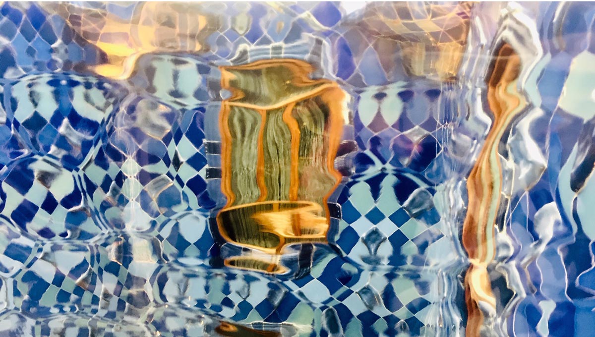 casa batllo aquatic reflection